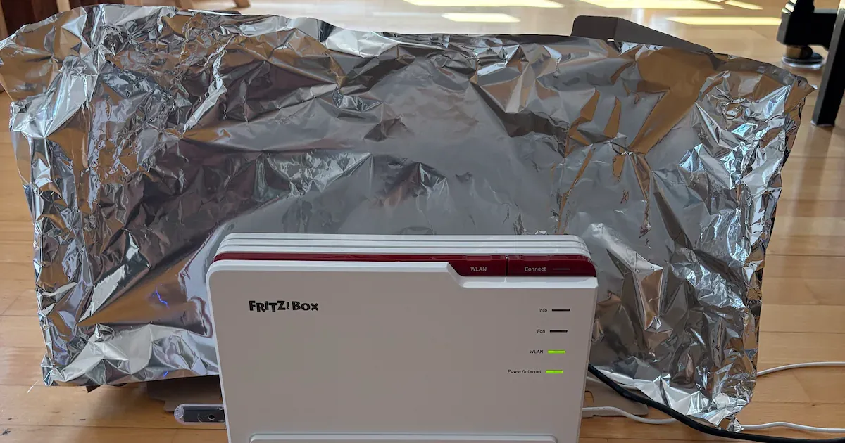 Alufolie phía sau router WiFi: mẹo vàng hay truyền thuyết đô thị?