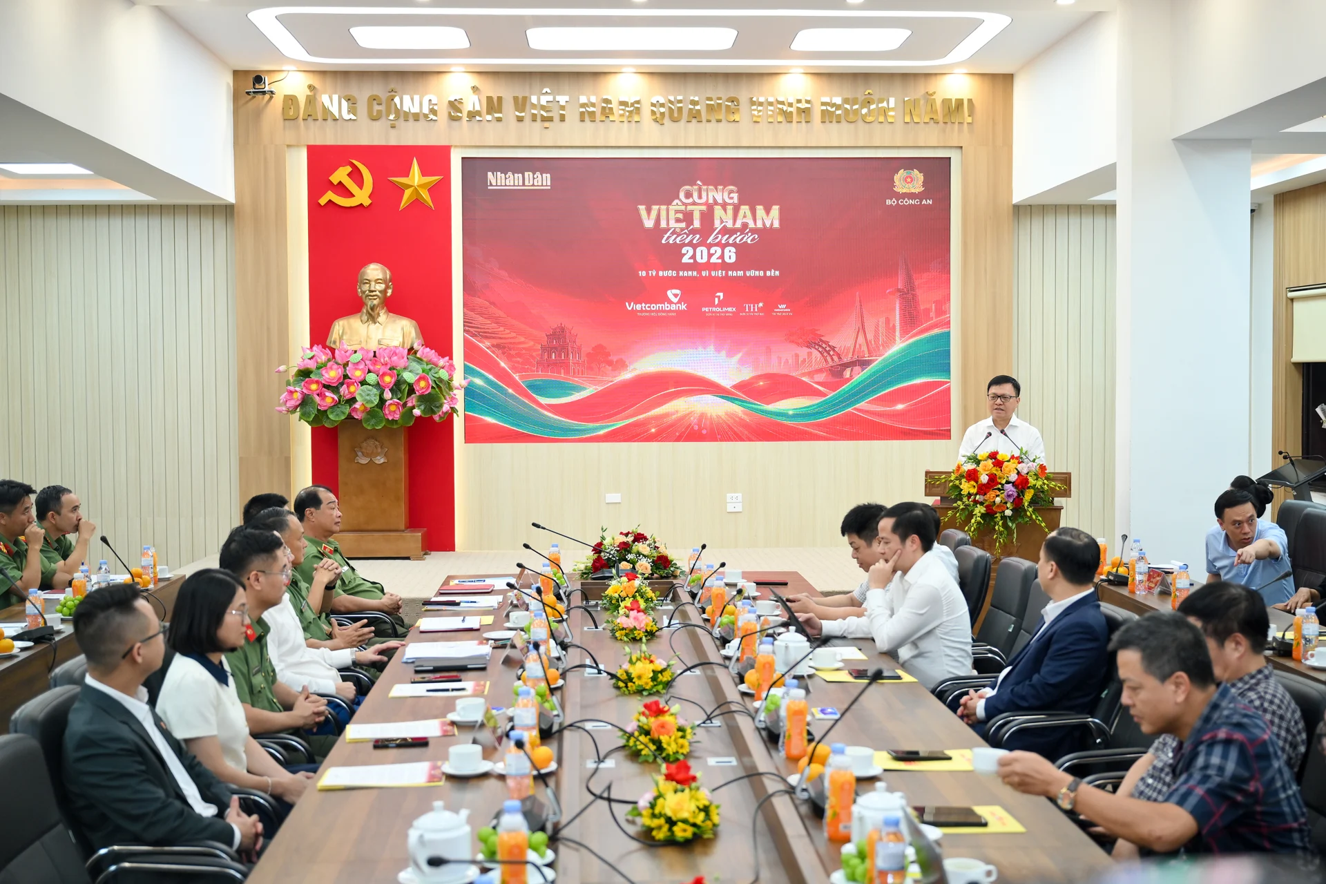 Chiến dịch đi bộ toàn quốc: Hướng tới kỷ lục Guinness và 10 tỷ bước xanh