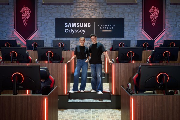 ASUS ROG và Samsung đẩy chuẩn phụ kiện gaming lên tầm esports tại Gamescom