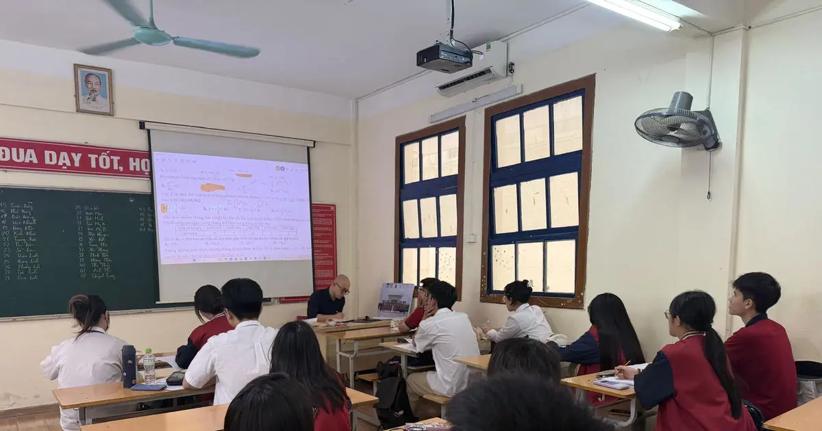 Giáo dục AI bắt buộc: 12 tiết mỗi năm và cách học sinh nên chuẩn bị