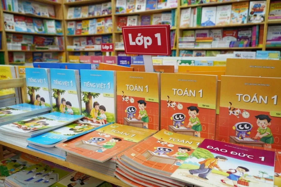 Thiếu sách giáo khoa trước khai giảng: lỗi ở đâu và ai phải sửa?