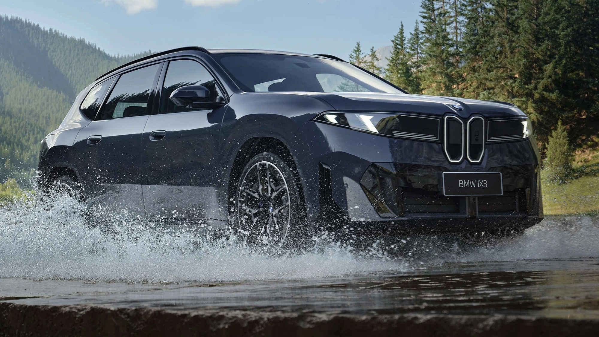 BMW iX3 L trục cơ sở dài: SUV điện sang với tầm hoạt động 919km