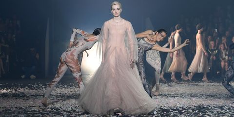 Dior: Dari Siluet Dongeng ke Pentas Permainan