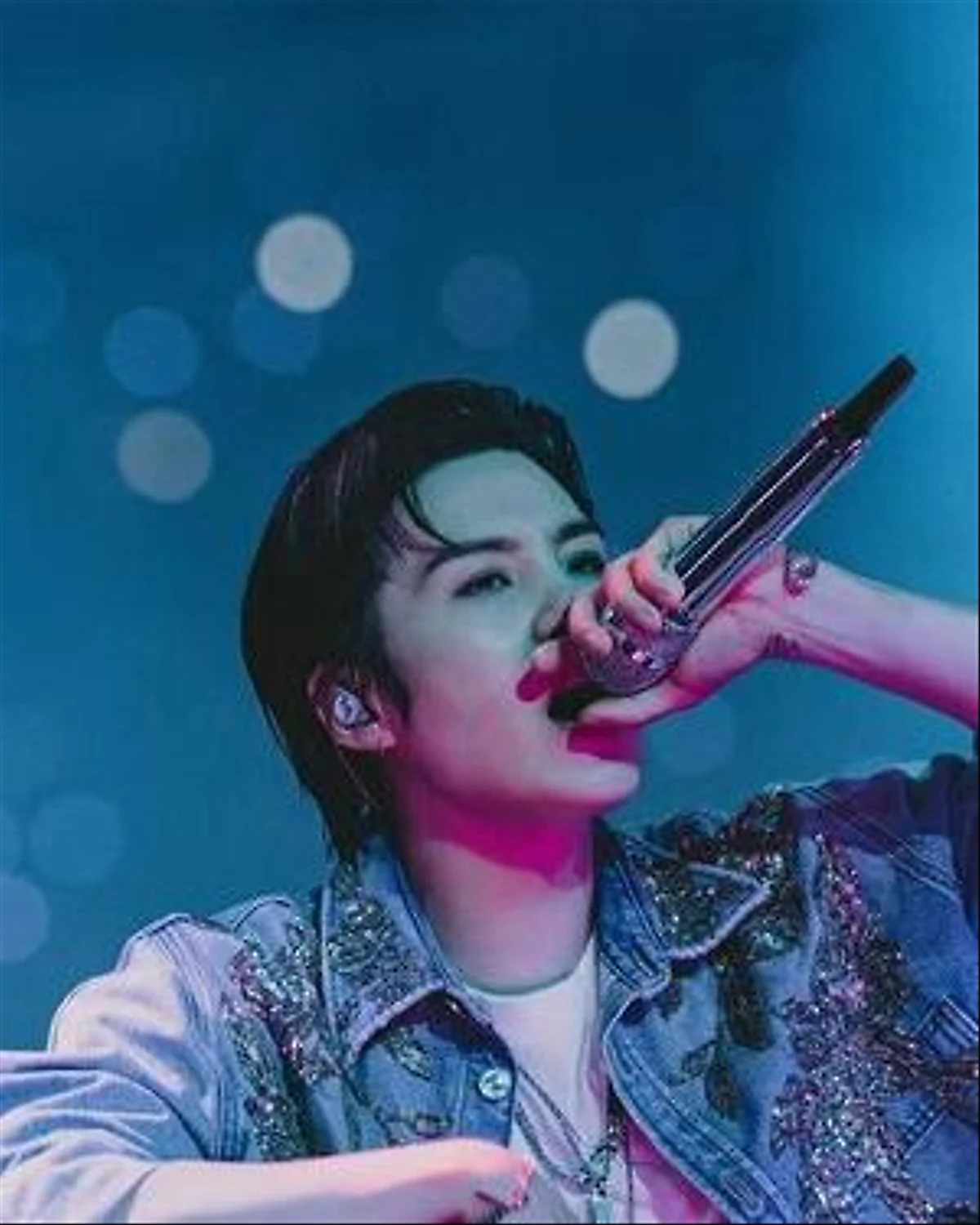 BTS Jin và Suga tỏa sáng với những khoảnh khắc solo trên sân khấu