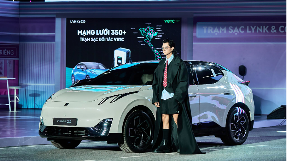 Lynk & Co 02: xe điện crossover thách thức chuẩn mực tầm trung