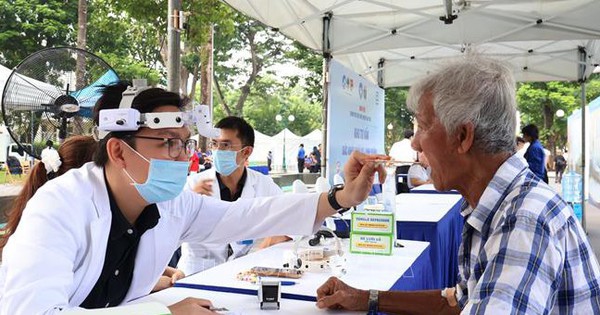 Ngày hội sức khỏe người cao tuổi: Từ khám miễn phí đến thay đổi tư duy phòng bệnh
