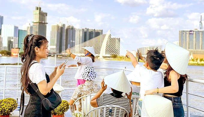 Nhận diện lừa đảo vé máy bay giả mạo và cách tự bảo vệ