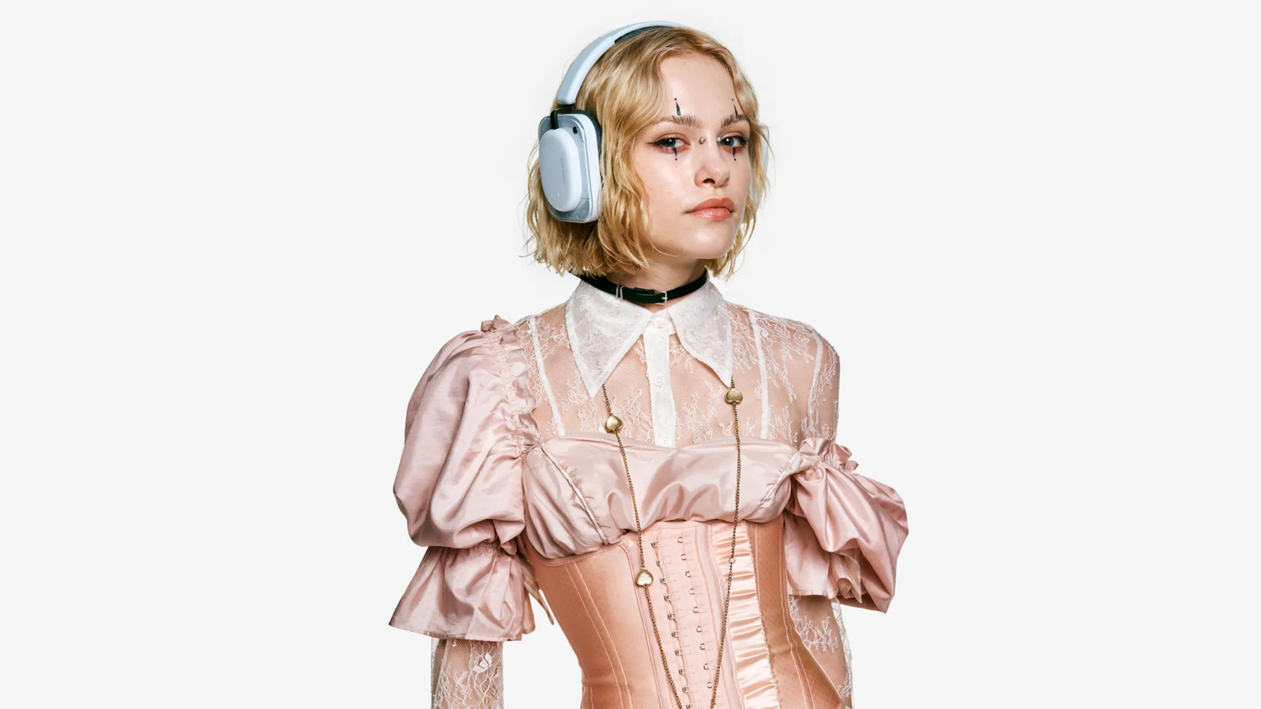 Nothing Headphone (a) ra mắt tại Việt Nam: tai nghe pin 135 giờ cho thế hệ sáng tạo