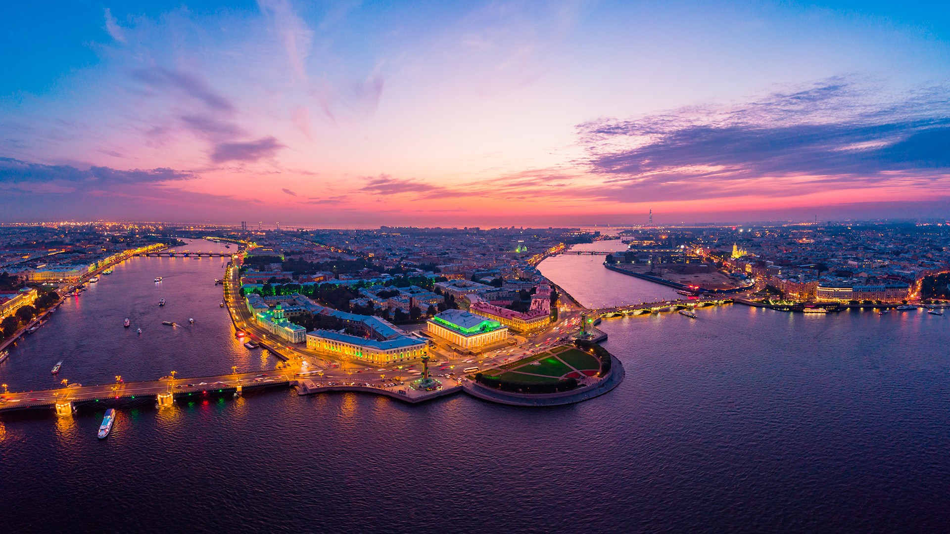 Hướng dẫn du lịch Nga toàn diện từ Moscow đến Saint Petersburg