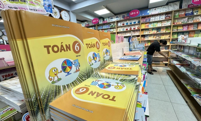 Cách phụ huynh tránh mua sách giáo khoa giả trên mạng xã hội và sàn thương mại điện tử