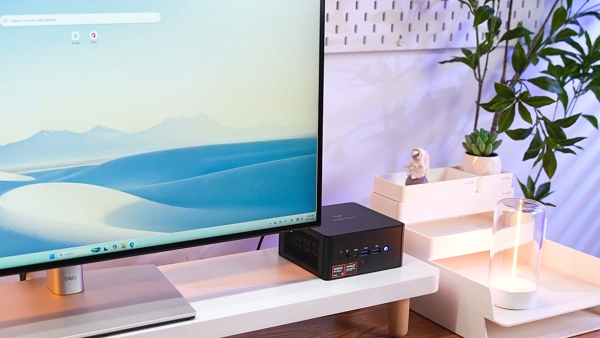 Mini PC nhỏ gọn nhưng đắt giá: Mặt trái sau thiết kế tiết kiệm không gian