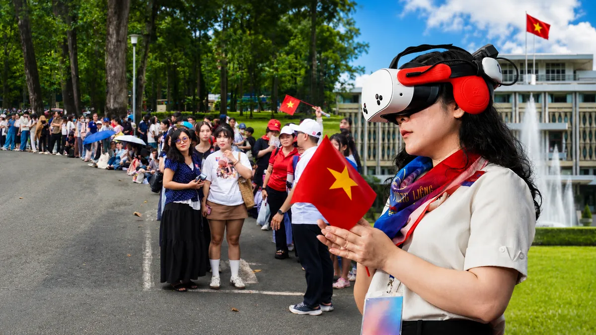Công nghệ VR đưa hàng chục nghìn người trở lại Quảng trường Ba Đình