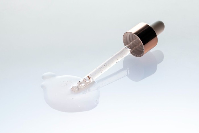 Retinol cho da mụn: Cách dùng đúng để da quen mà không kích ứng