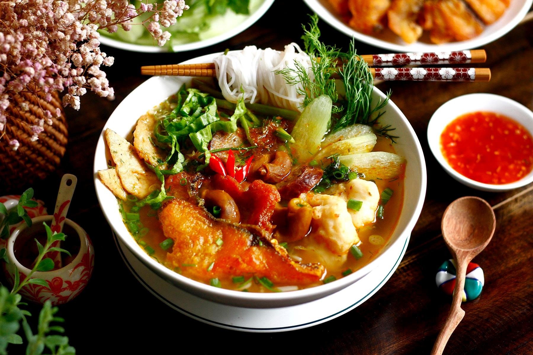 Vì sao Việt Nam vươn lên thành điểm đến ẩm thực hàng đầu thế giới