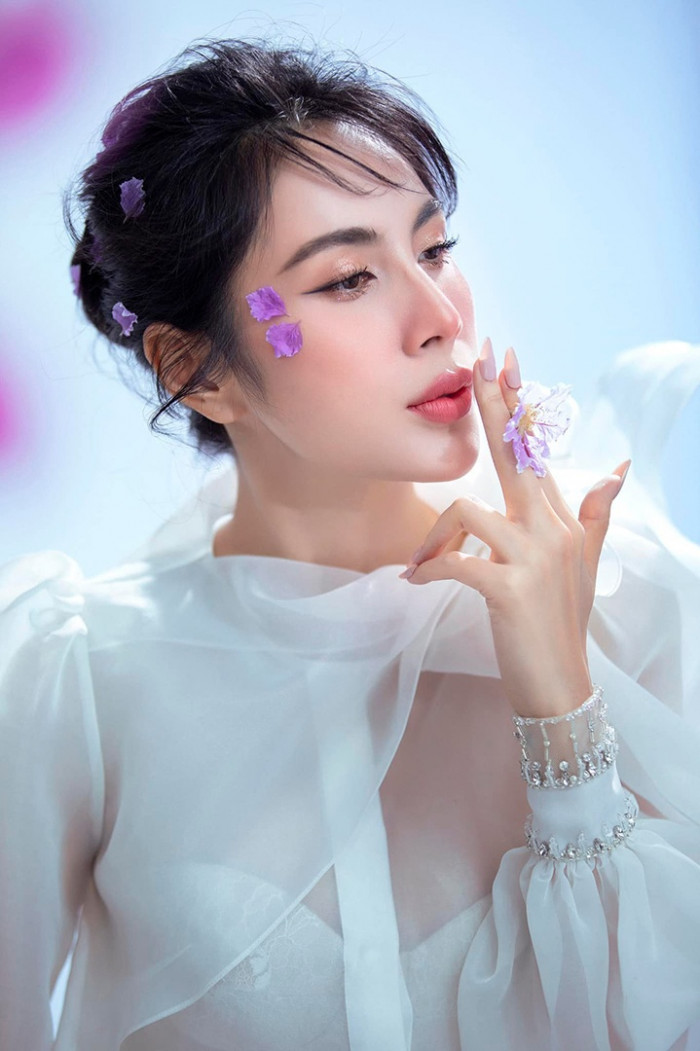Thủy Tiên trở lại với ballad ‘Chấp niệm’: Buông bỏ để tái sinh ở tuổi 41