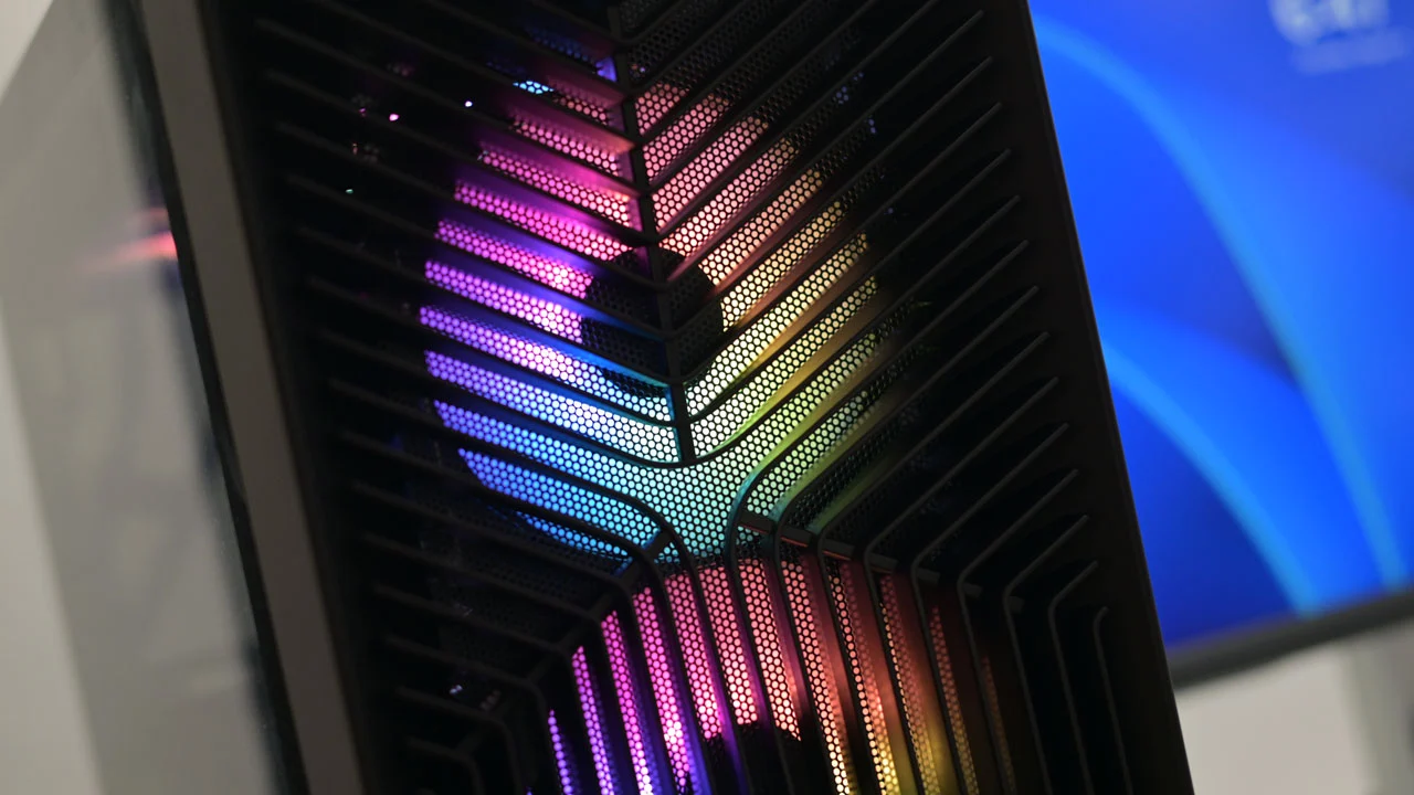 Cooler Master HAF II 500 vs CORSAIR 3200D RS ARGB: vỏ case mid-tower nào tối ưu luồng khí hơn?