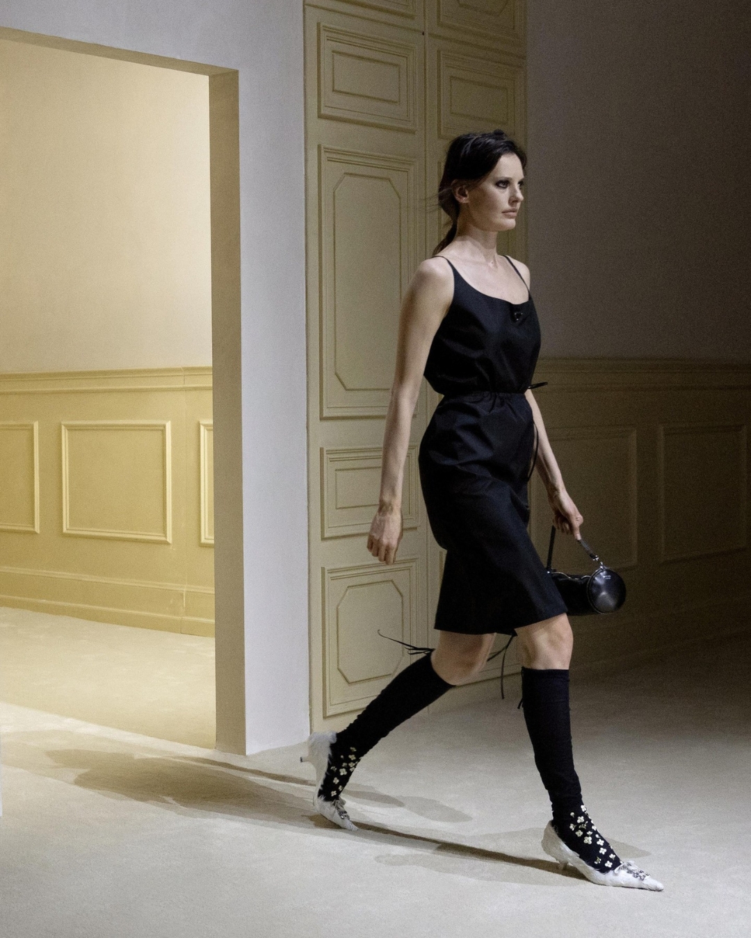 Khi thiên nhiên định nghĩa lại Prada và LOEWE mùa Thu Đông