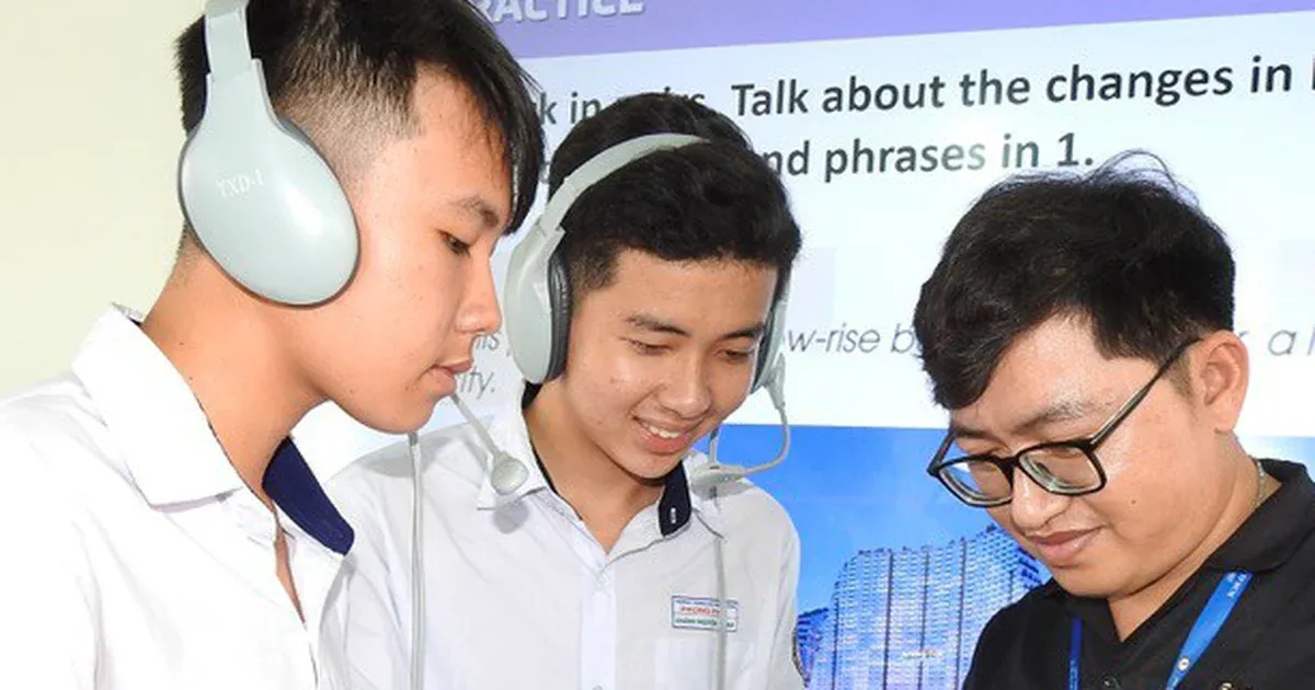 Sau lớp 9: Thêm một ngã rẽ mới và bài toán chọn đúng đường cho con