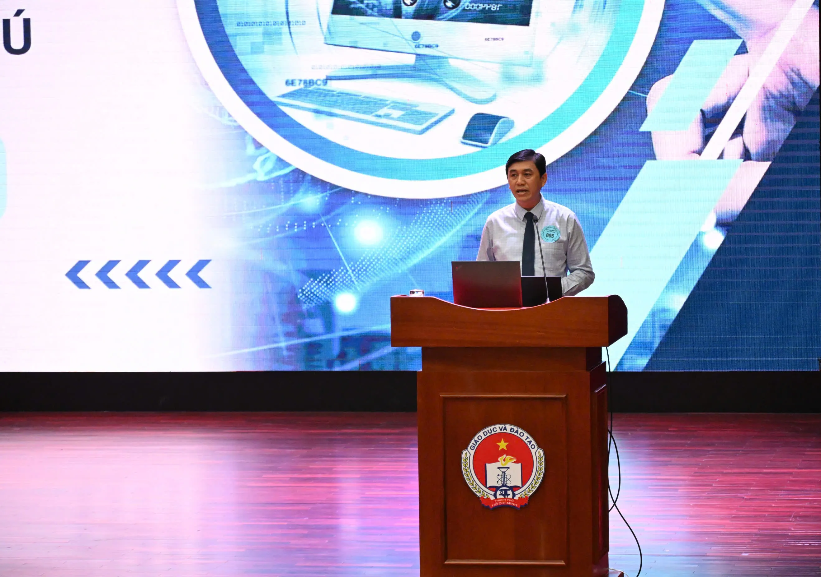 Thi tốt nghiệp THPT trên máy tính: Học sinh và nhà trường phải chuẩn bị khác đi
