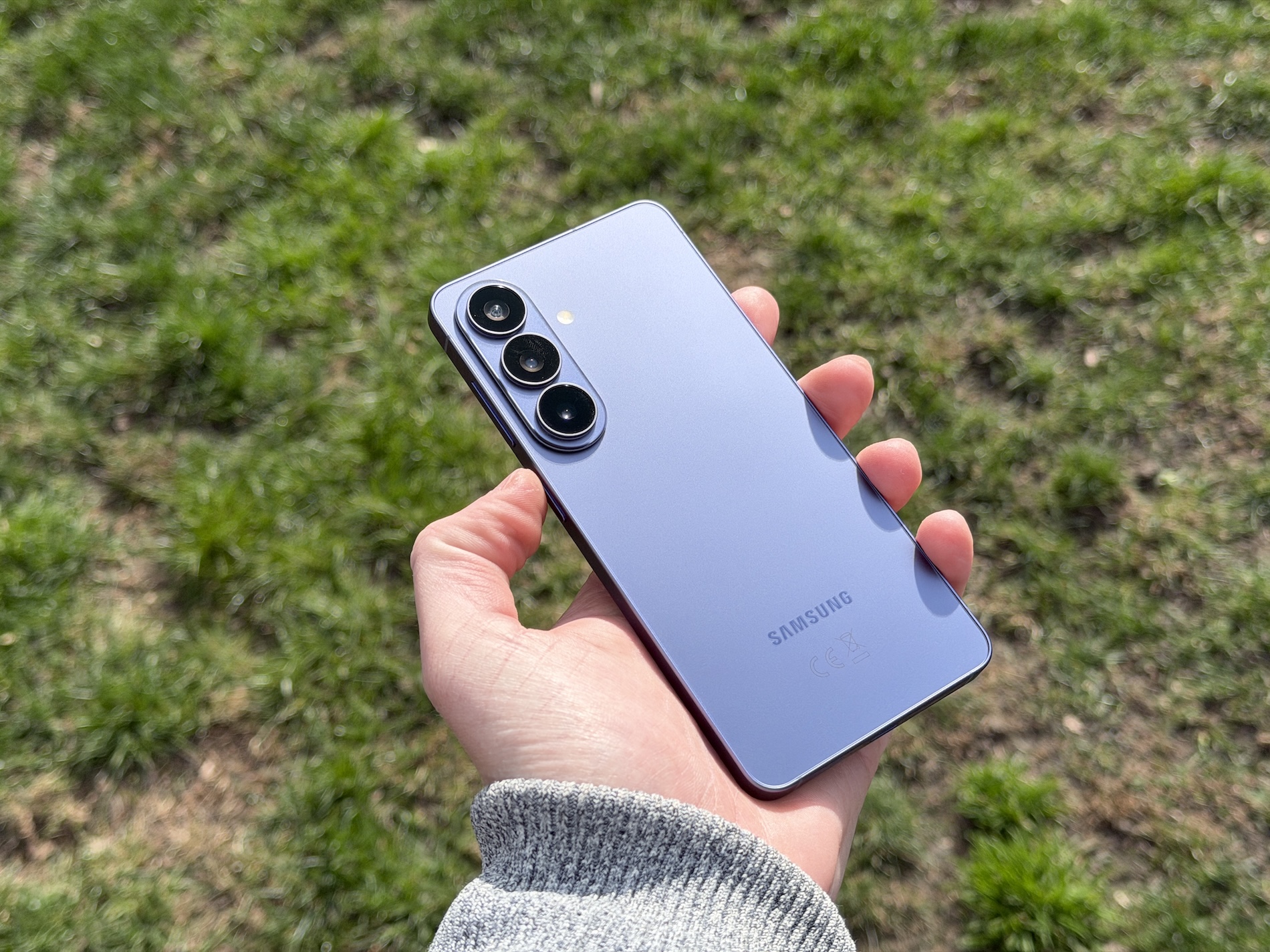 Galaxy S26 FE vs S26: Telefon Flagship Bajet Mana Lebih Berbaloi?