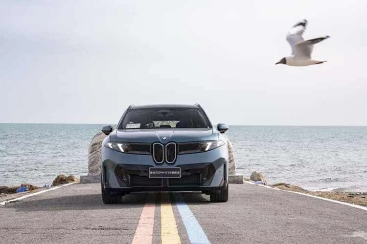 BMW iX3 L trục cơ sở dài: SUV điện sang với tầm hoạt động 919km
