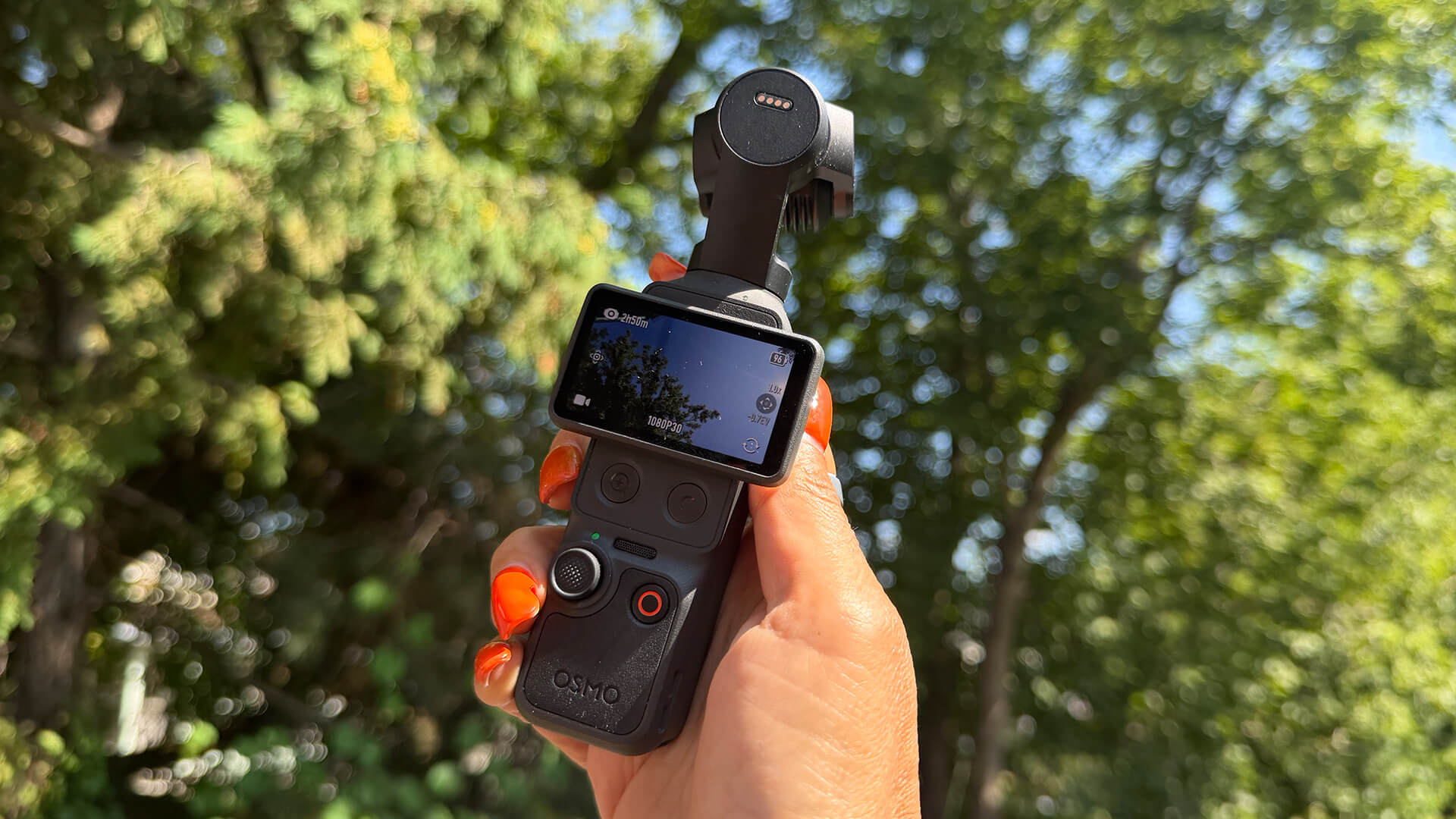 DJI Osmo Pocket 4 vs Pocket 3 vs Pocket 4 Pro: chọn gimbal camera nào cho creator?