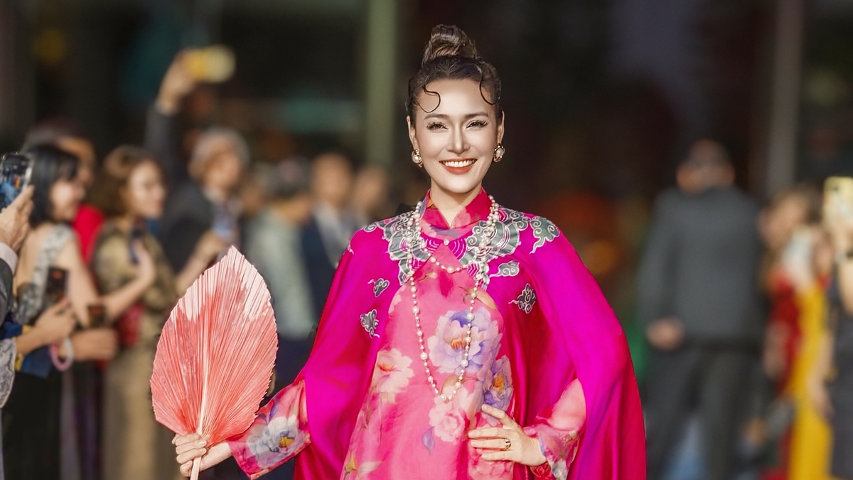 Áo dài Việt Nam trên sàn diễn quốc tế: di sản bước vào thời trang hiện đại