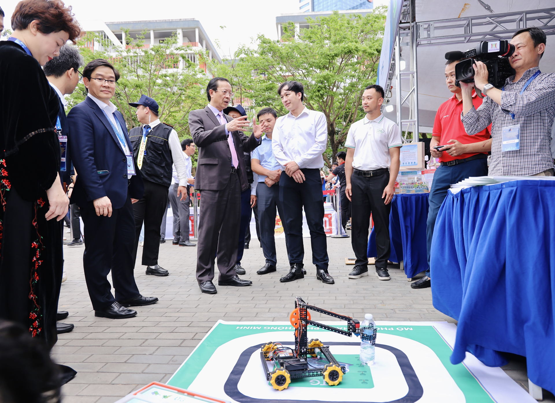 Bộ Giáo dục siết chặt liêm chính khoa học trong cuộc thi nghiên cứu của học sinh