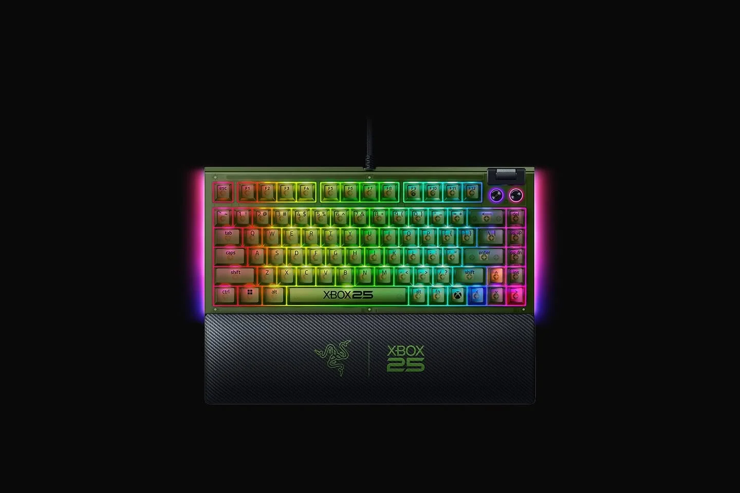 Phụ kiện gaming Xbox 25 năm: Xanh lá cổ điển gặp công nghệ mới