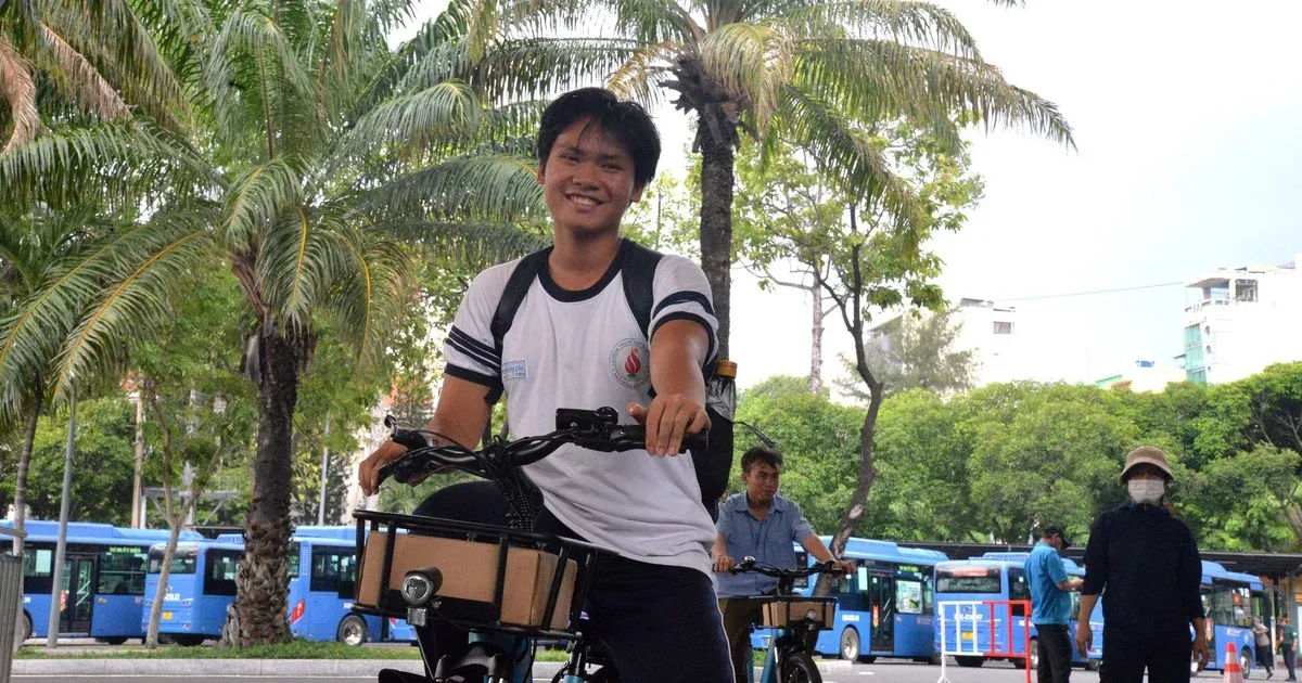 Đi xe buýt miễn phí ở TP.HCM: săn quà lớn, tiết kiệm thông minh