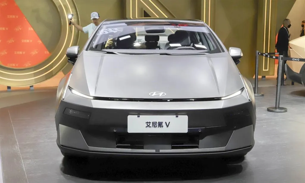 Hyundai Ioniq V mở bán: sedan điện 650km, giá tấn công phân khúc