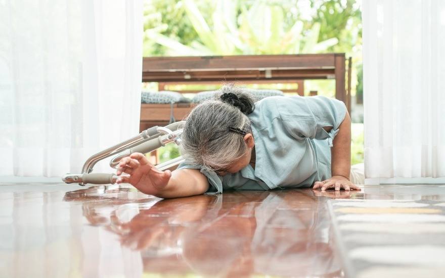Mất nước mùa hè: từ triệu chứng âm thầm đến suy thận cấp tính