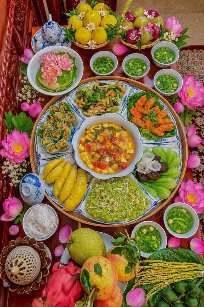 Mâm cỗ chay Rằm tháng 7 đa dạng và hấp dẫn tại nhà