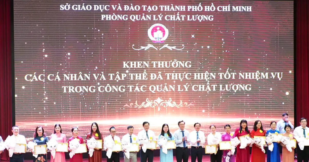 Thi tốt nghiệp THPT trên máy tính: Cơ hội hay áp lực mới cho học sinh TPHCM?