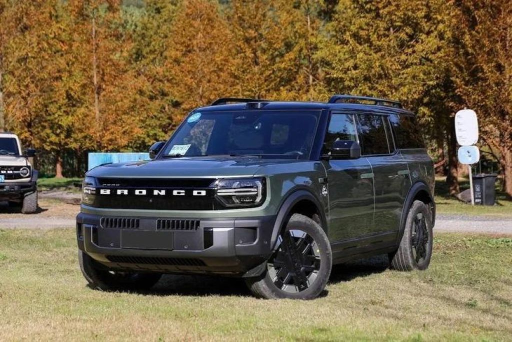 Ford Bronco New Energy REEV: đối thủ nặng ký trong phân khúc SUV điện tầm xa