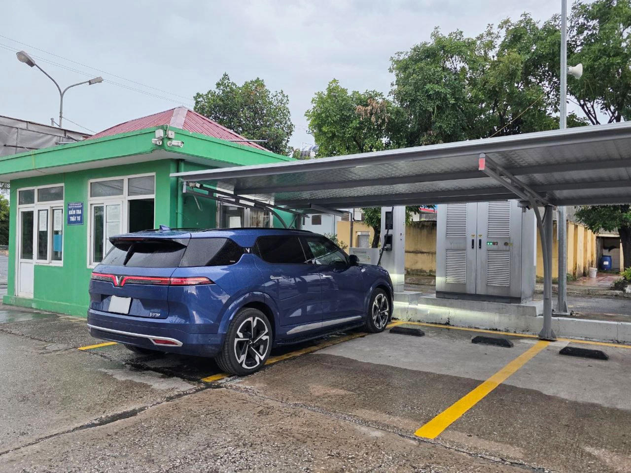 Chinh phục hành trình xuyên Việt bằng xe điện: Từ lo lắng đến tự tin nhờ trạm sạc toàn quốc