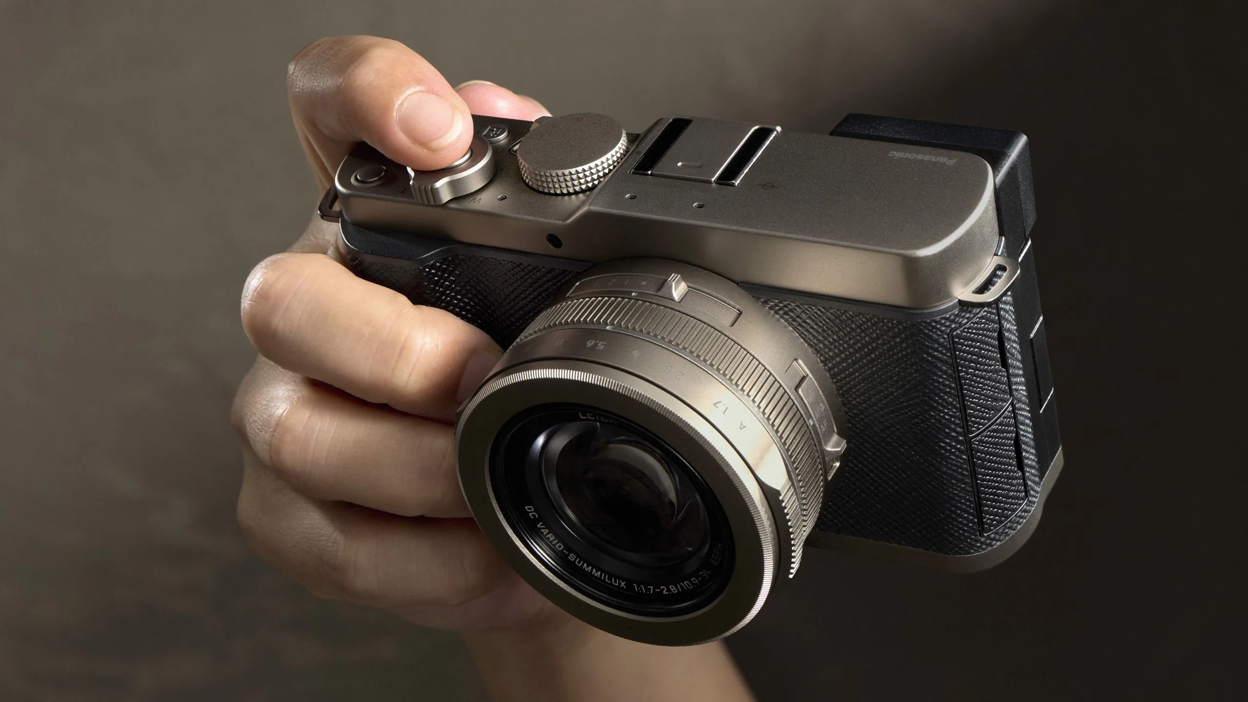 Leica M6: máy ảnh rangefinder compact đáng đầu tư