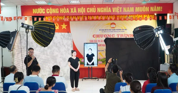 Từ chợ truyền thống đến livestream: Hộ kinh doanh học bán hàng trực tuyến