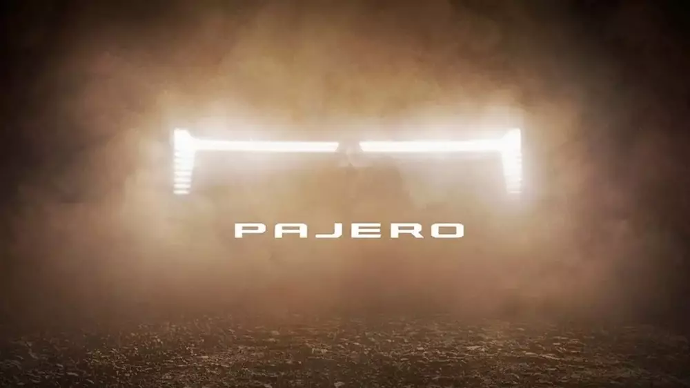 Mitsubishi Pajero trở lại: SUV khung gầm rời thách thức Land Cruiser Prado