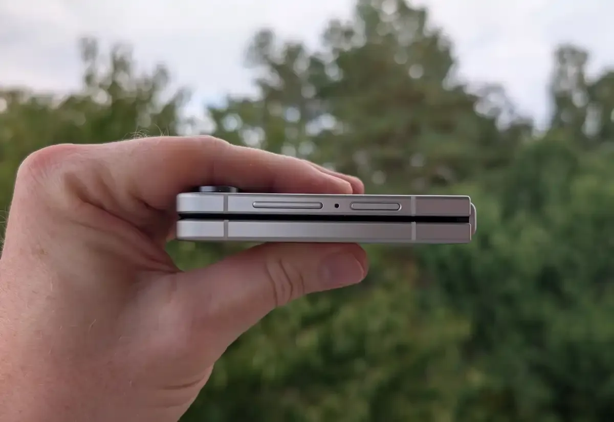 Galaxy Z Flip 8 có đáng nâng cấp từ Z Flip 7?