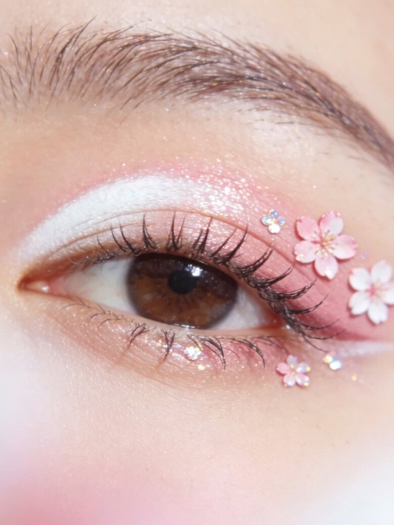Từ tối giản đến cá tính: cuộc “đổi vai” của makeup