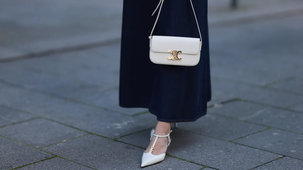 Cách Phối Sneaker Heel, Loafer Và T-Strap Cho Mùa Thu Đông