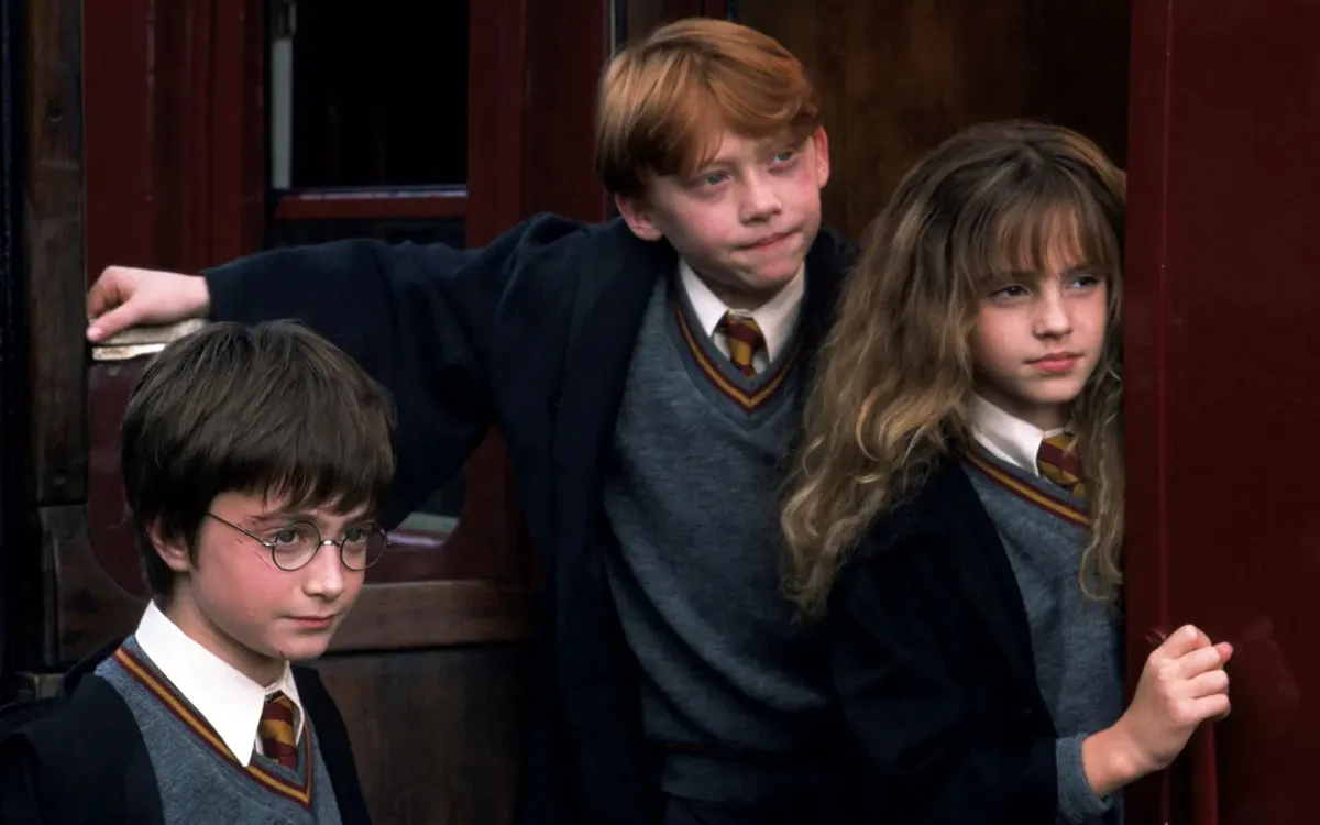 Harry Potter và Hòn Đá Phù Thủy tái xuất rạp với 12 phút độc quyền
