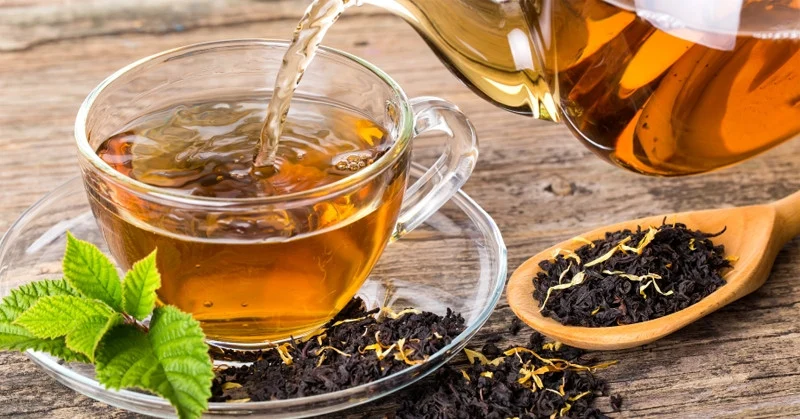 Trà đen không đường: lựa chọn tỉnh táo tự nhiên sau bữa trưa