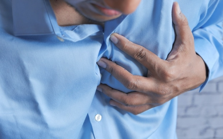Mất nước mùa hè: từ triệu chứng âm thầm đến suy thận cấp tính