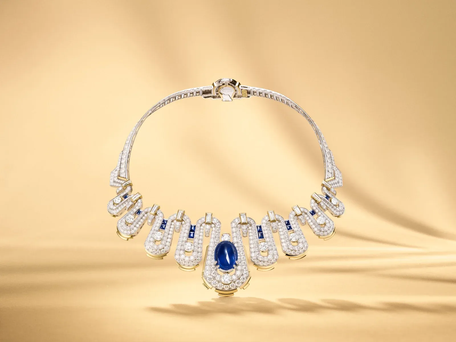 Cartier và Van Cleef & Arpels: Di sản thủ công định nghĩa thiết kế hiện đại