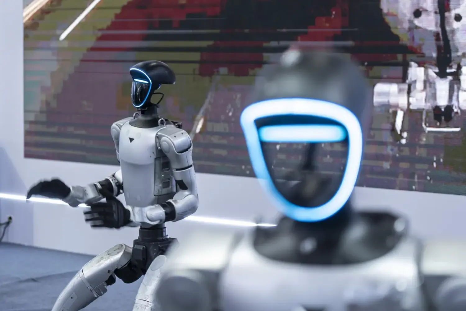 Robot hình người Trung Quốc: Cơn sốt công nghệ hay nhu cầu ảo?