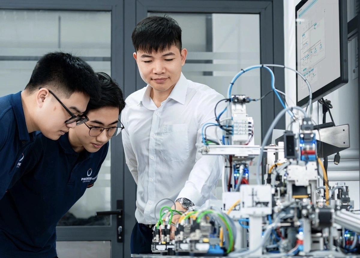 Hơn 212.000 thí sinh chọn ngành STEM: Xu hướng, nguyên nhân và cách chuẩn bị