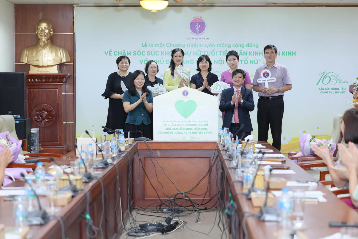 Suy giảm nội tiết tố sau 35 tuổi: khi sức khỏe tâm thần của phụ nữ là chuyện của cả gia đình