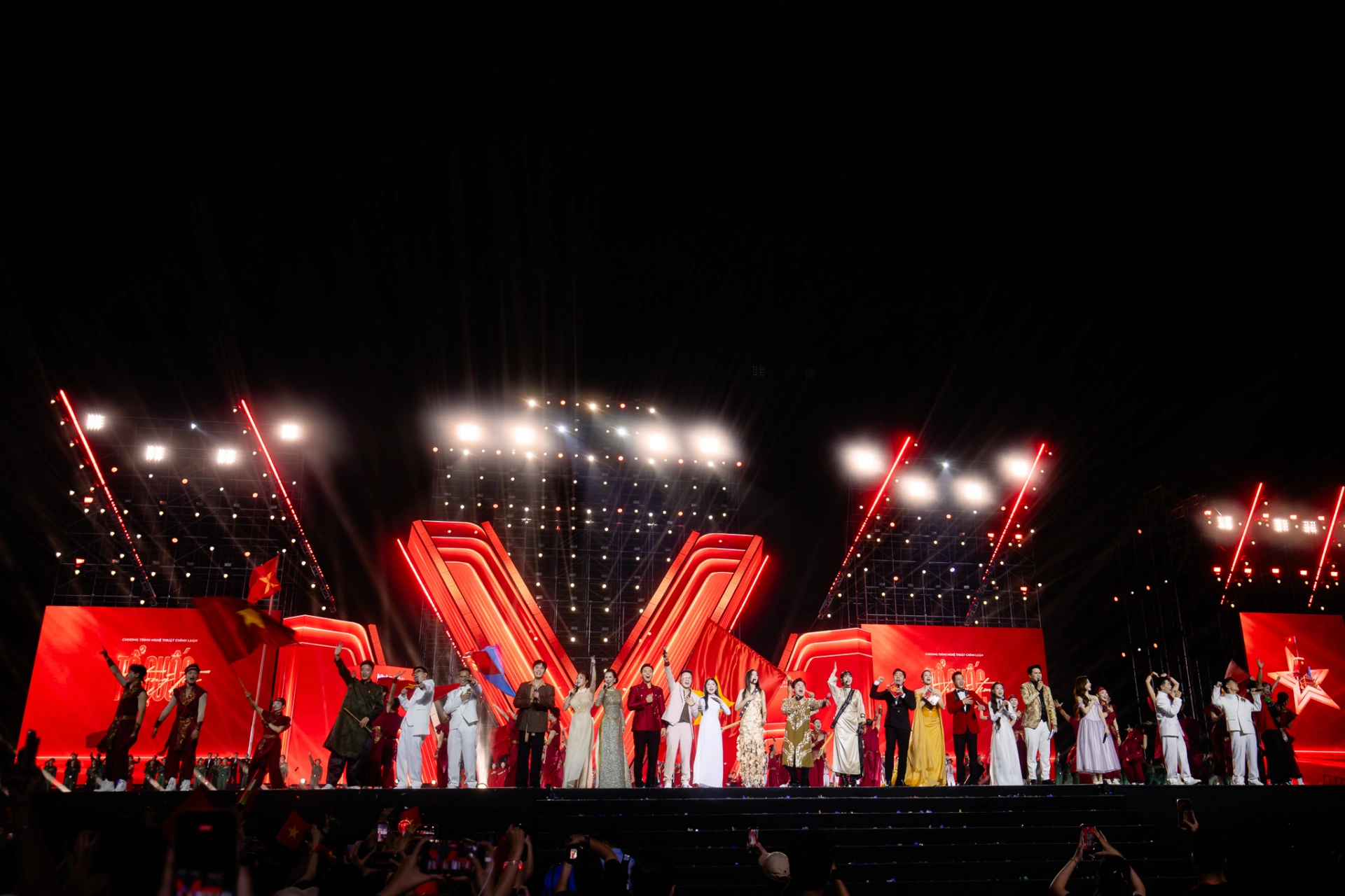 Concert Tổ Quốc Trong Tim: âm nhạc kể chuyện yêu nước đa thế hệ